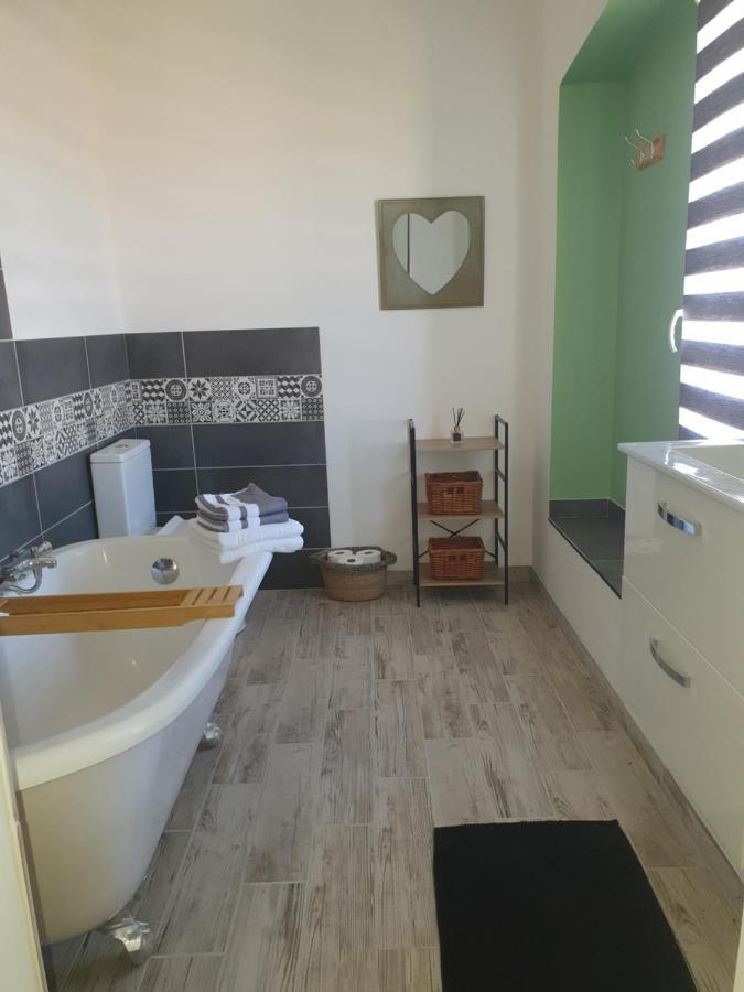 Mas De La Forge Noguier Bed & Breakfast Vergeze Luaran gambar