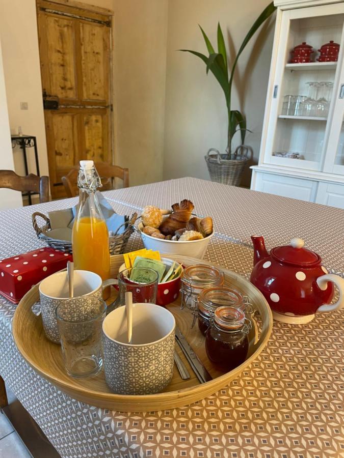 Mas De La Forge Noguier Bed & Breakfast Vergeze Luaran gambar